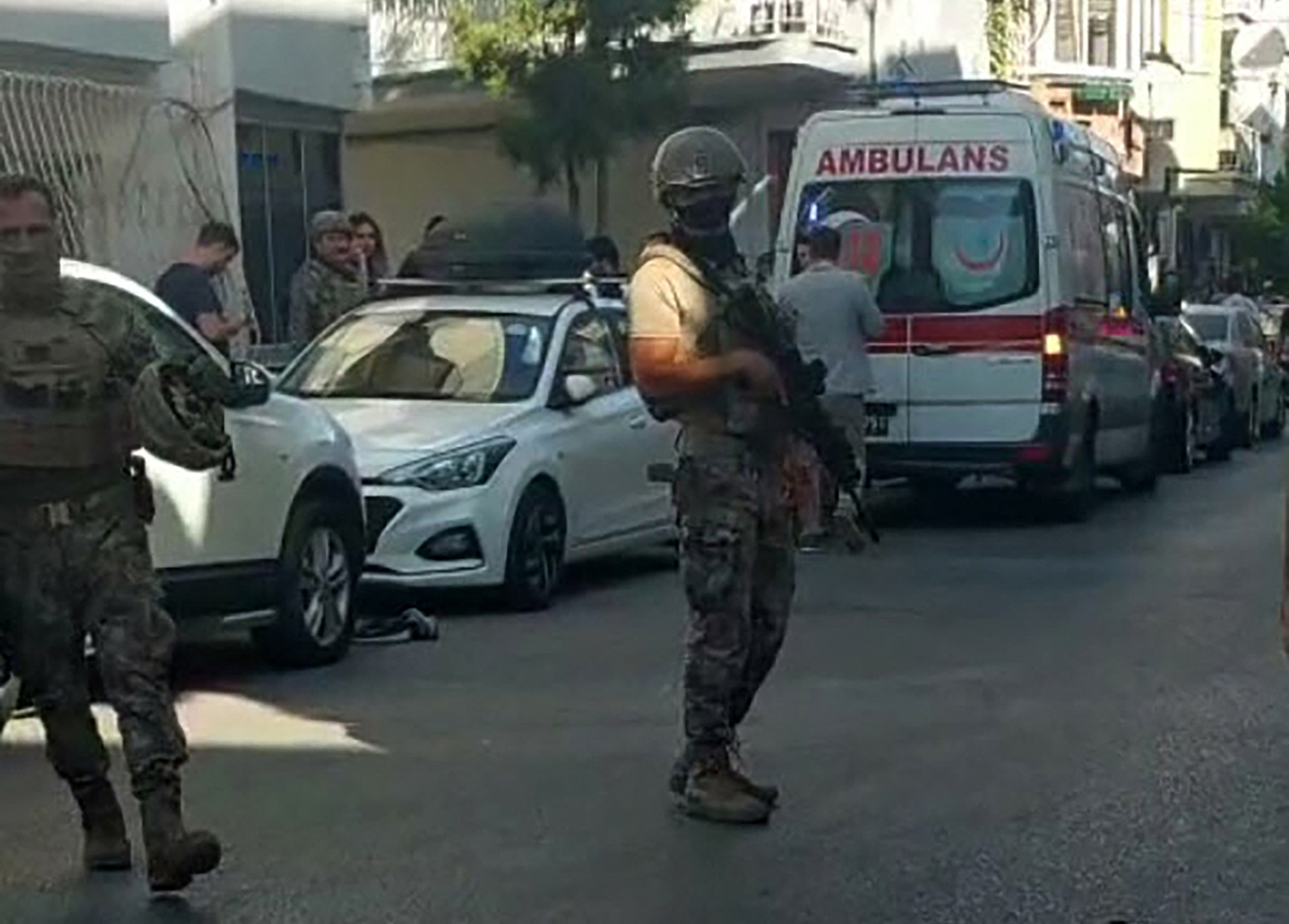 Seven Turkish police wounded in clash with ISIS suspects in northwest Turkey